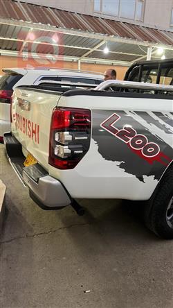 میتسوبیشی L200